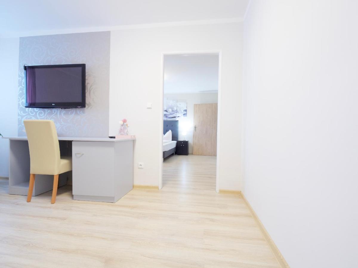 Hotel Zlaty Lev Svitavy Zewnętrze zdjęcie