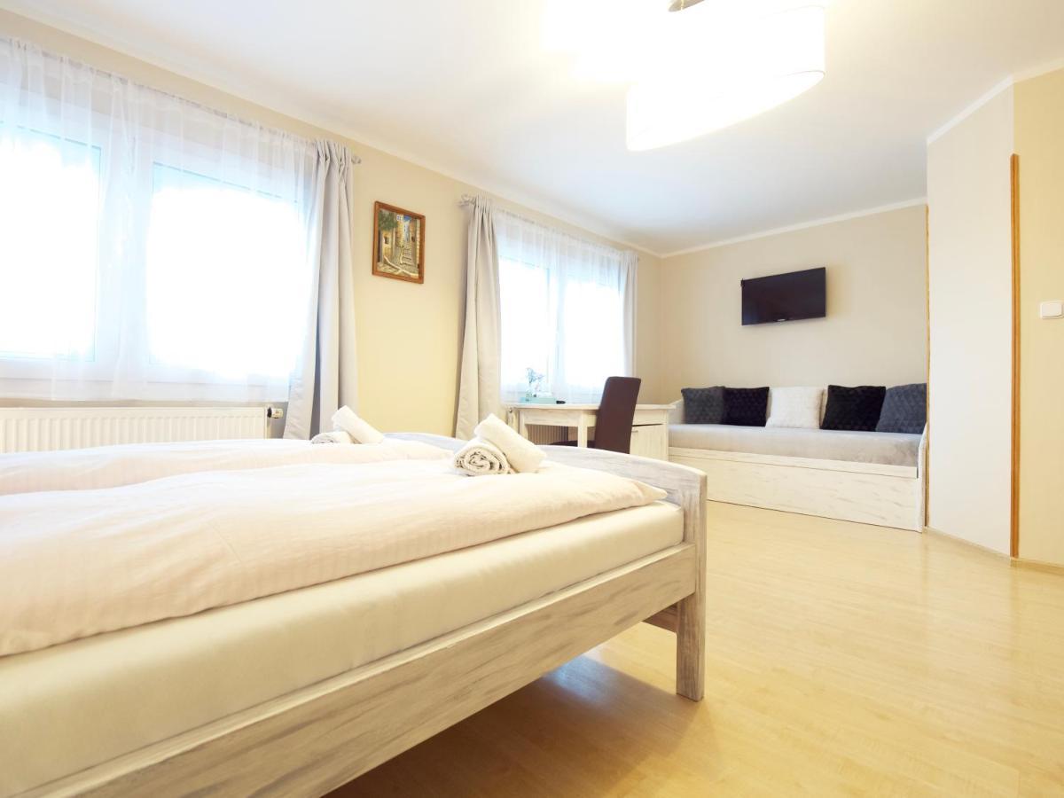 Hotel Zlaty Lev Svitavy Zewnętrze zdjęcie